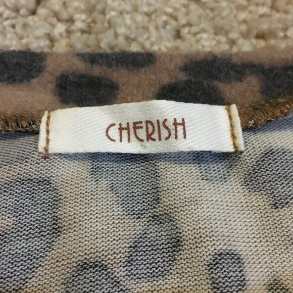 Soft Leopard Print Statement Sleeve Top - Picture 9 of 16